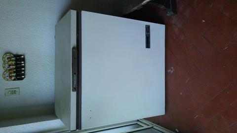 heladera comercial freezer Gaffa 205 litros