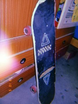 Vendo Skate Completo con Repuestos