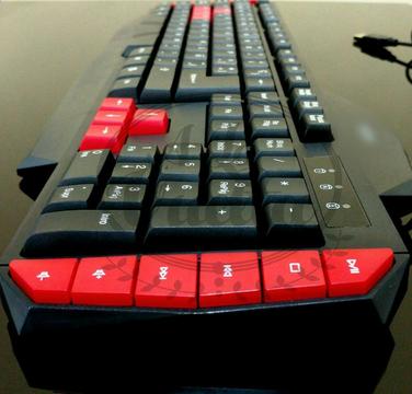 Teclado Multimedia Gamer Usb