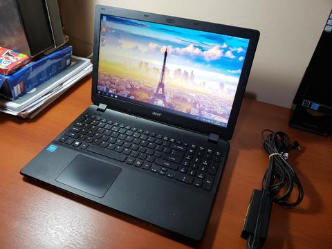 Vendo Notebook Acer con Poco Uso