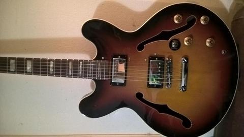 GUITARRA 335 LUTHIER GARCIA MIC EPIPHONE 57