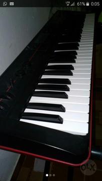 Korg Kross 61 Teclas