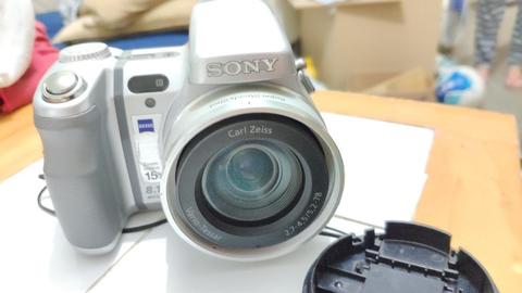 Camara Compacta Sony 8.1mp