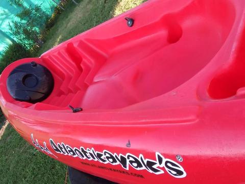 vendo en efectivo 2 kayaks usados, buen estado! 6000 pesos c/u