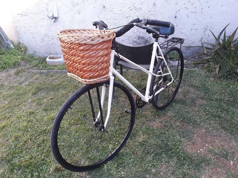 Bicicleta de Dama Clasica con Canasto 28