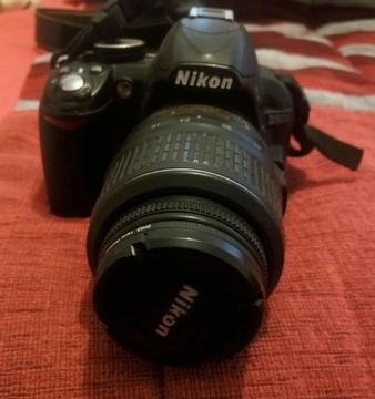 Vendo Nikon D3100