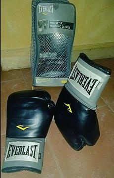 Vendo Guantes de Boxeo con Funda!!!