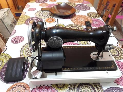 exelente maquina de coser electrica