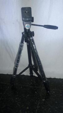 Vendo Trípode Sakar