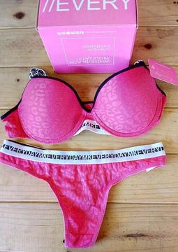 Conjunto Taza Talle 95 Fucsia