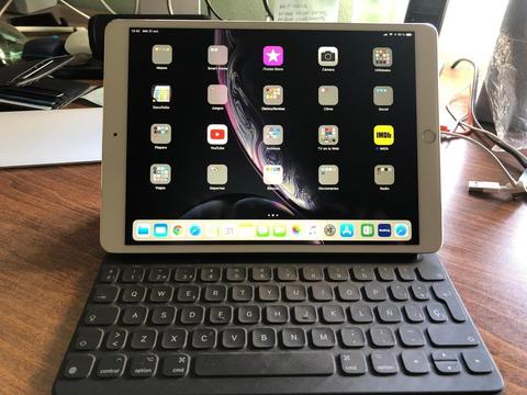 iPad Pro 10.5, wifi 4G, 64 GB con Smart Keyboard