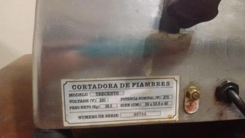 CORTADORA DE FIAMBRES