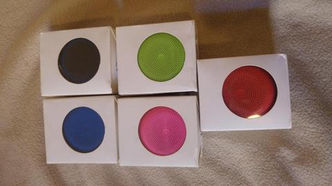 Parlante para ducha aguanta la humedad con Bluetooth