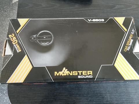 Parlantes Monster
