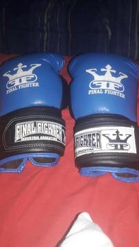 Vendo 4 Guantes de King Boxing con Benda