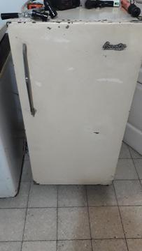 Vendo Heladera con Congelador