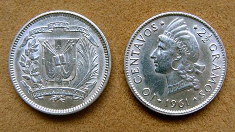 Moneda de 10 centavos de plata República Dominicana 1961