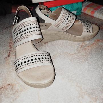 Vendo Sandalias Impecables