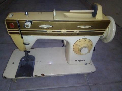 Maquina de Coser Singer Facilissima