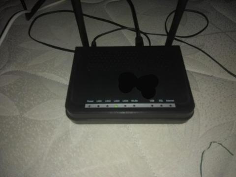 Router wifi 2 antenas en caja