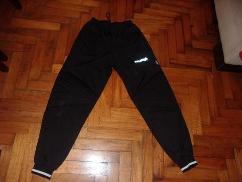 PANTALON DE ARQUERO REUSCH TALLE M SE VENDE COMO USADO