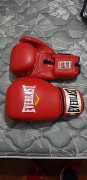 Guantes de boxeo Everlast 12 oz. Nuevos