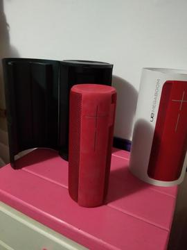 Parlante Bluetooth Portátil Ue Megaboom Rojo