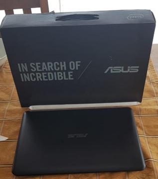 Vendo Notebook Asus Nueva en Garantia